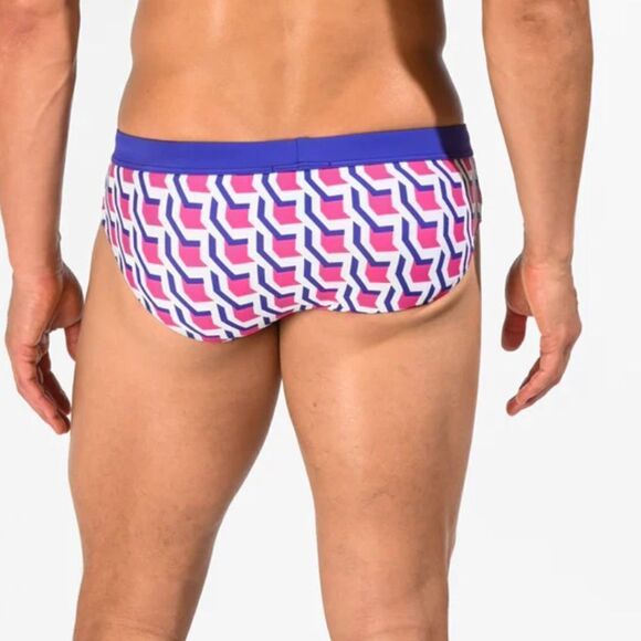 Steele Swimwear Boy Next Door Menswear Freestyle Swim Brief WaveGrid FuchiaM NWT - Picture 3 of 9